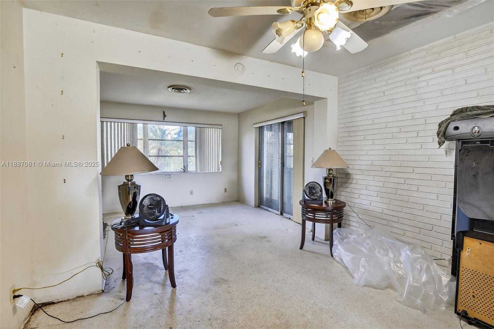 Small Image of 4315 WEST PARK RD, Hollywood Number 5