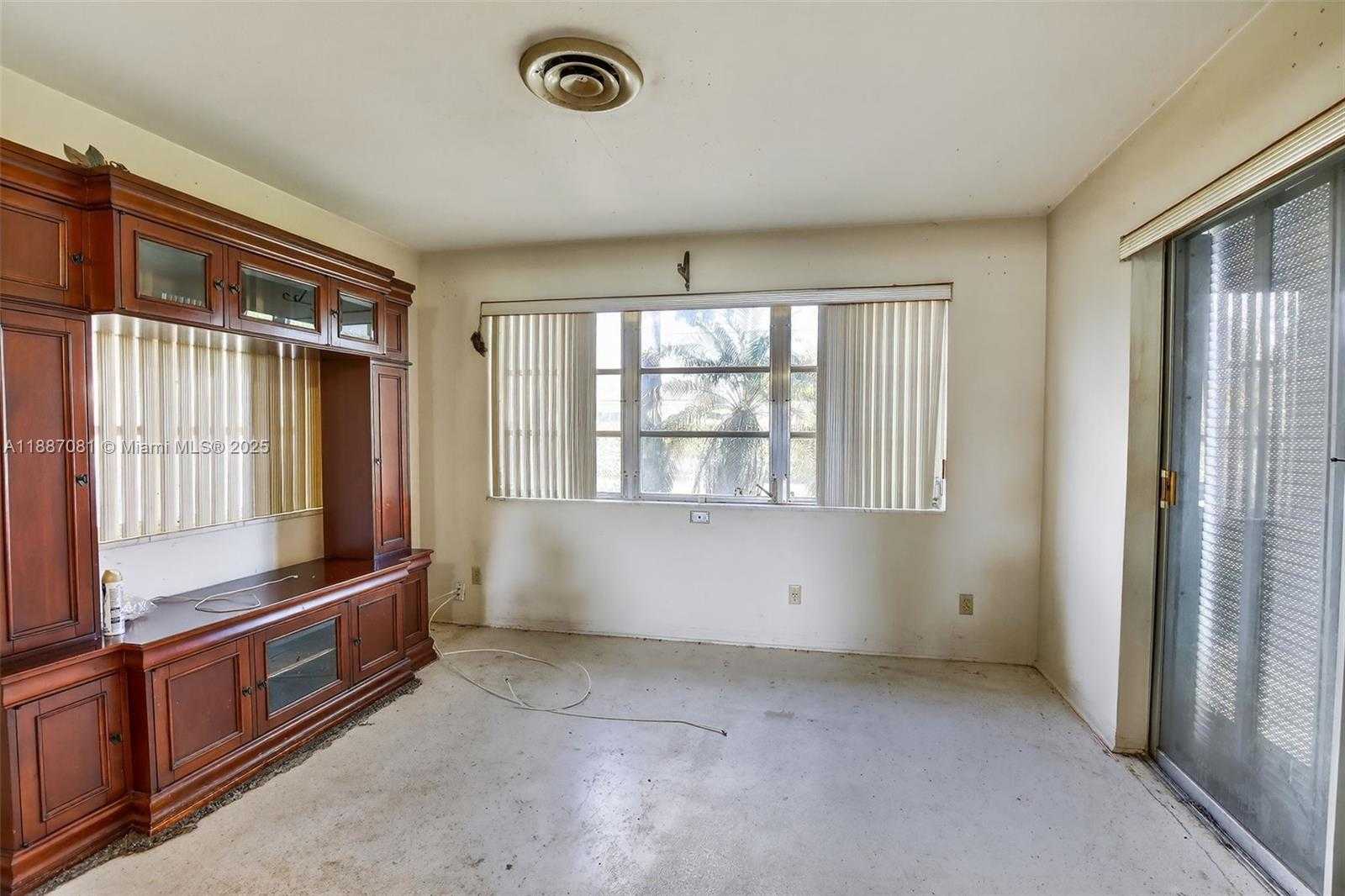 Small Image of 4315 WEST PARK RD, Hollywood Number 6