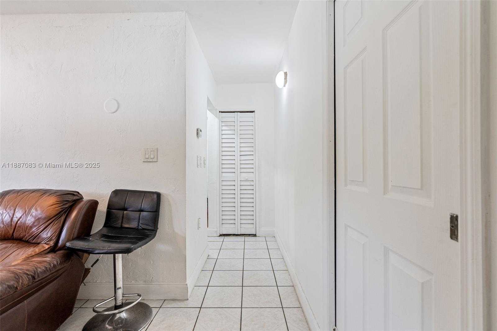 Small Image of 6045 DAWSON ST, Hollywood Number 12