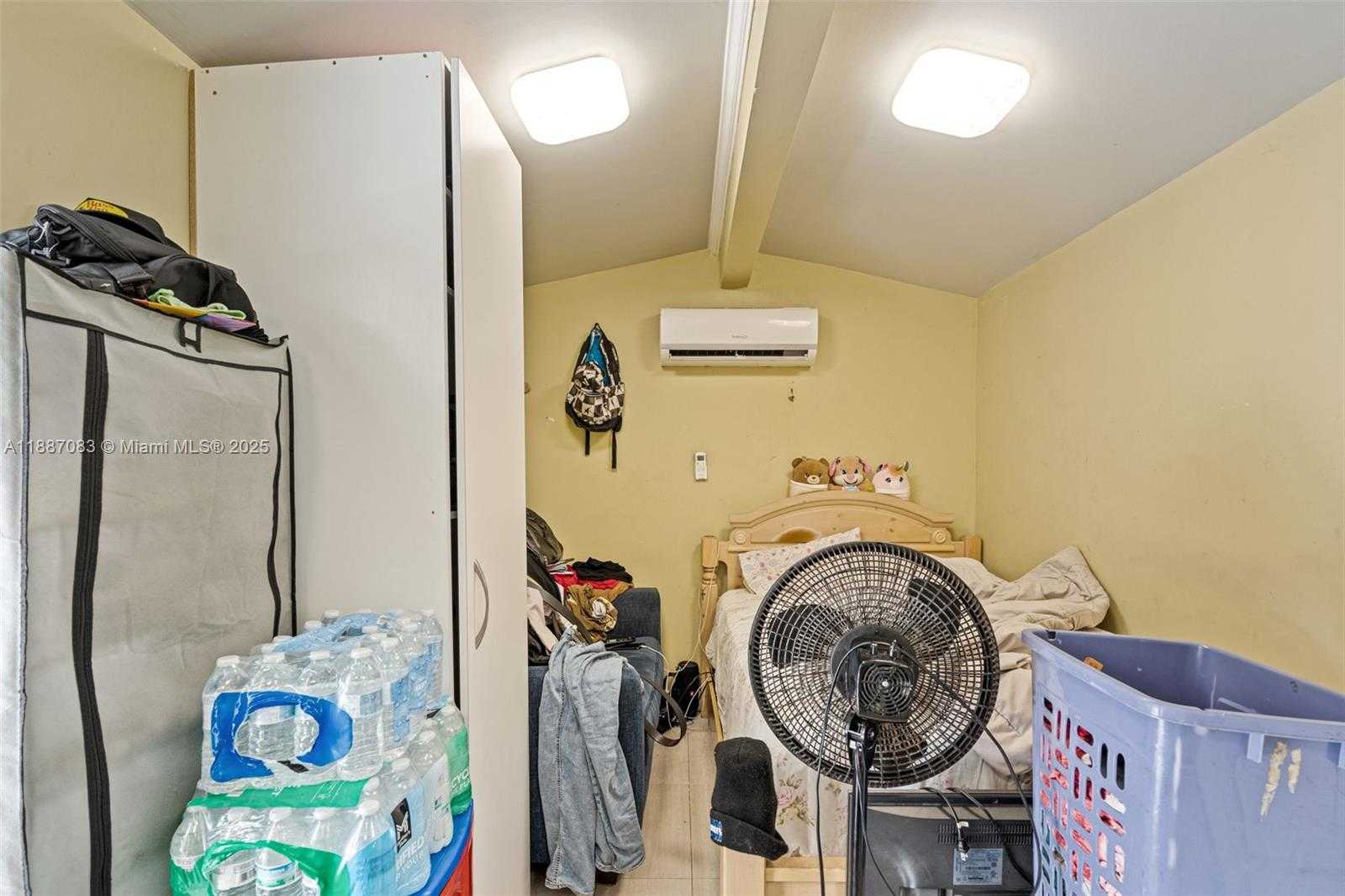 Small Image of 6045 DAWSON ST, Hollywood Number 27