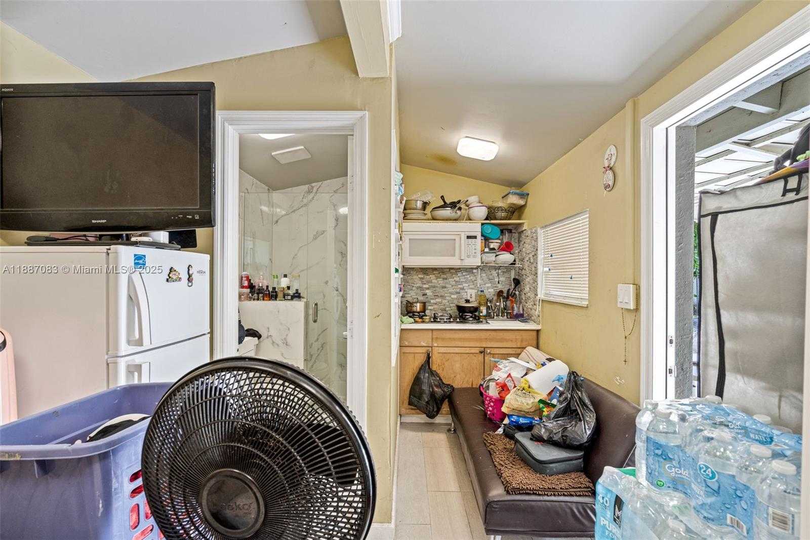 Small Image of 6045 DAWSON ST, Hollywood Number 28