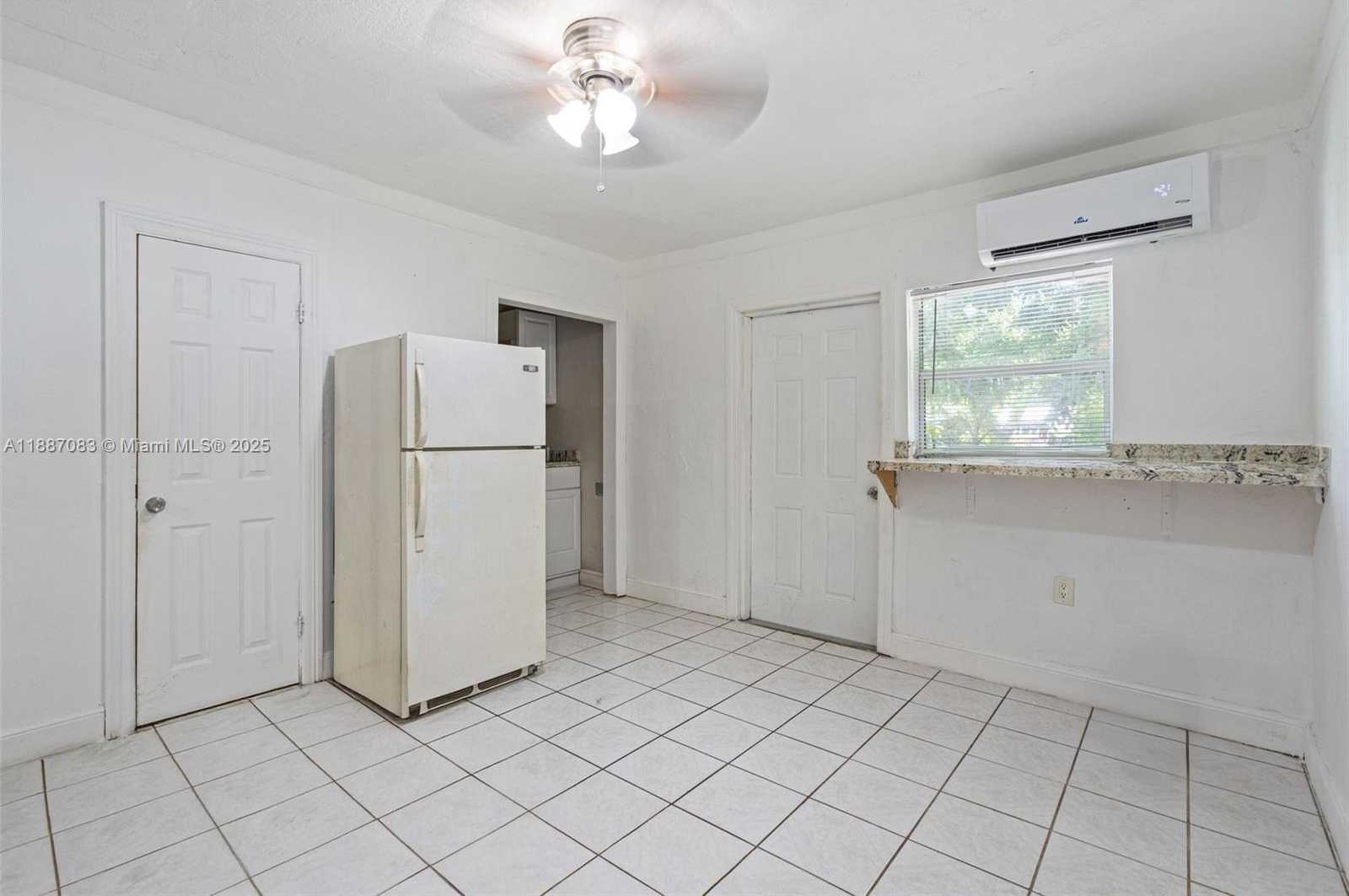 Small Image of 6045 DAWSON ST, Hollywood Number 35
