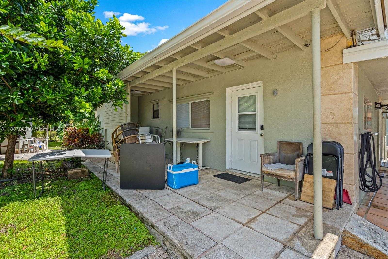 Small Image of 6045 DAWSON ST, Hollywood Number 7