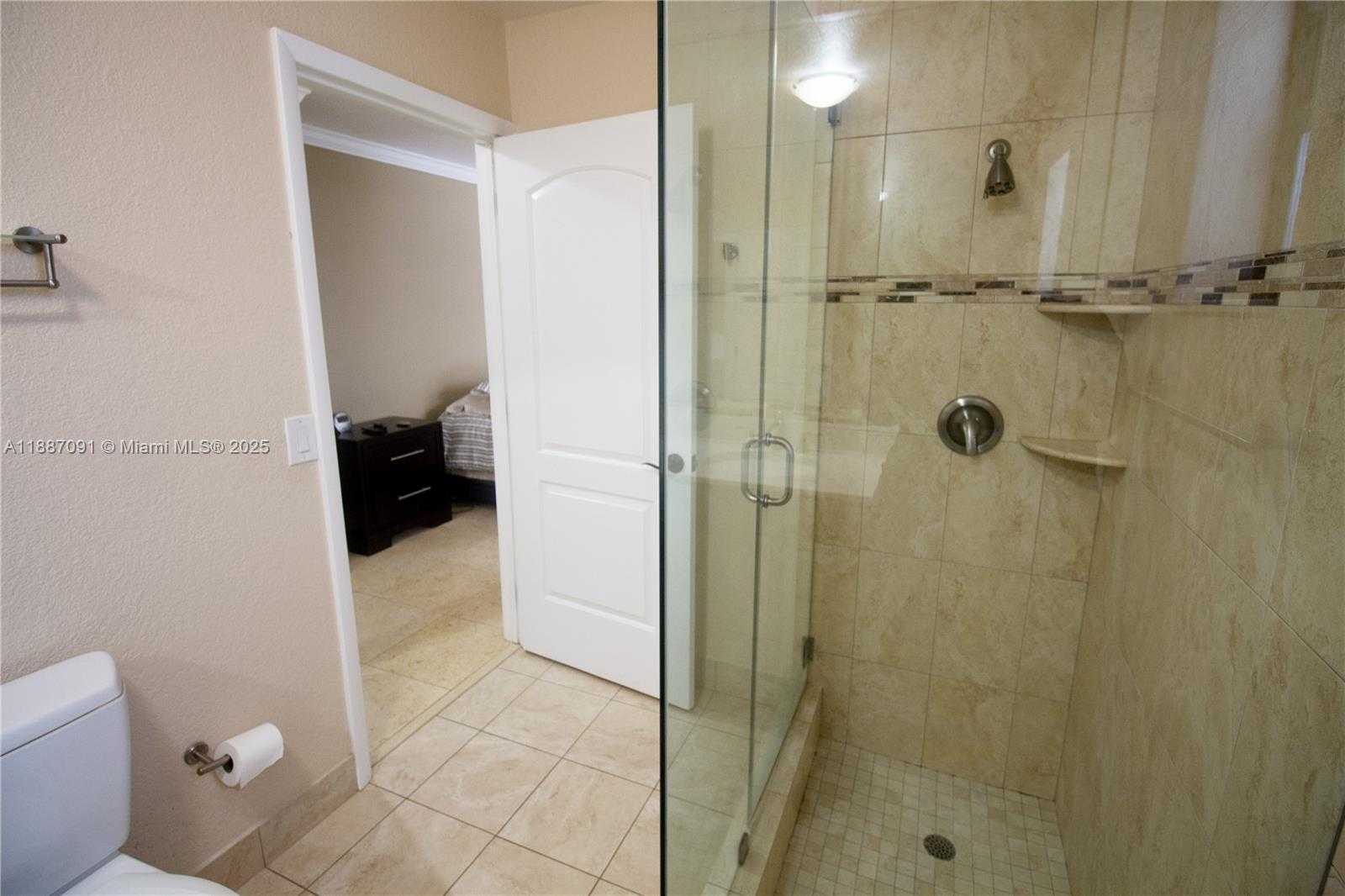 Small Image of 8544 LONG ACRE DR, Miramar Number 13