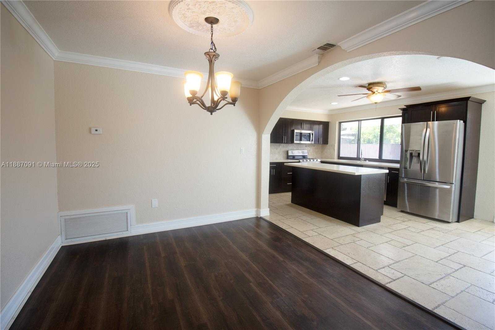 Small Image of 8544 LONG ACRE DR, Miramar Number 5
