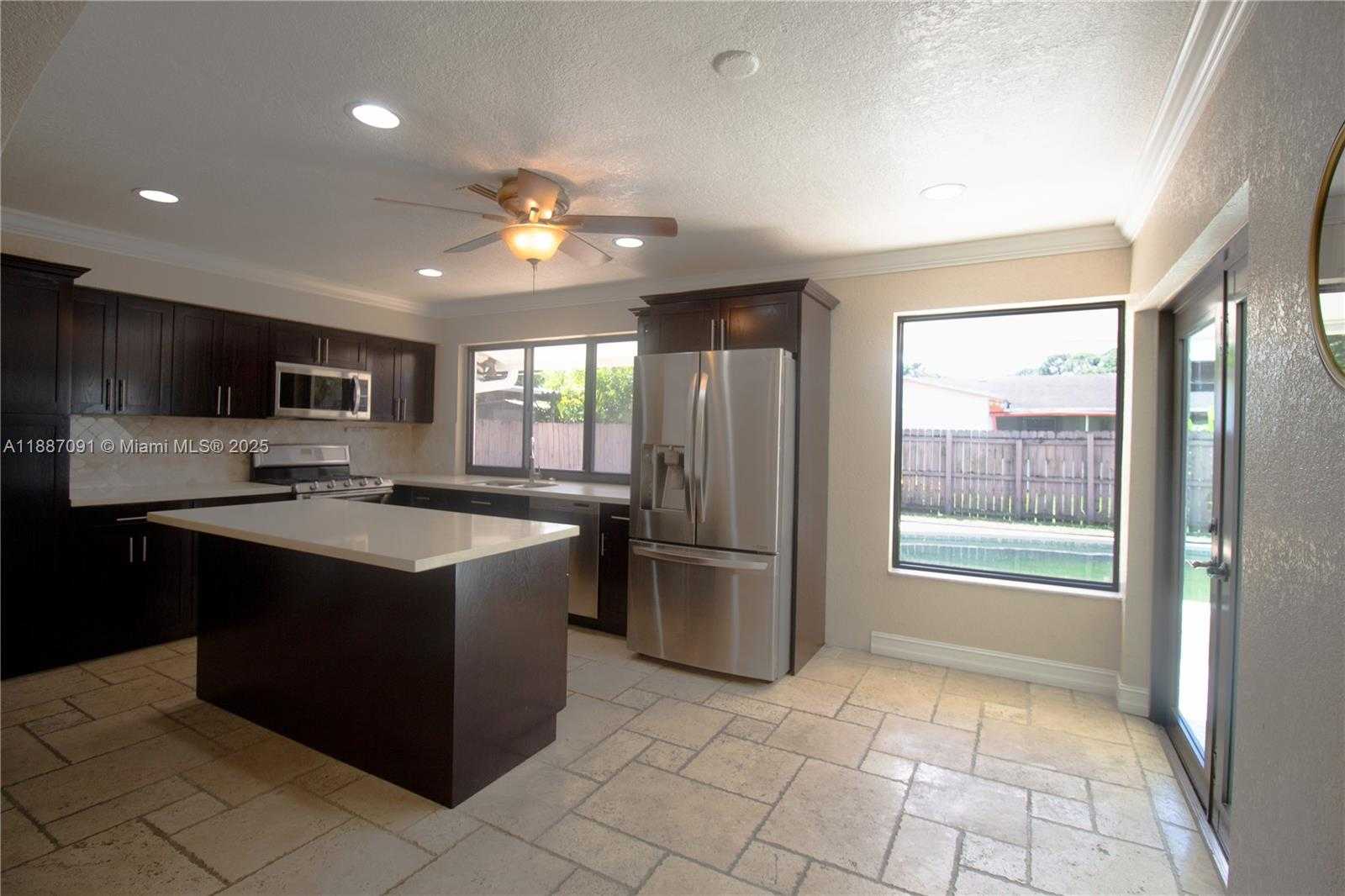 Small Image of 8544 LONG ACRE DR, Miramar Number 9