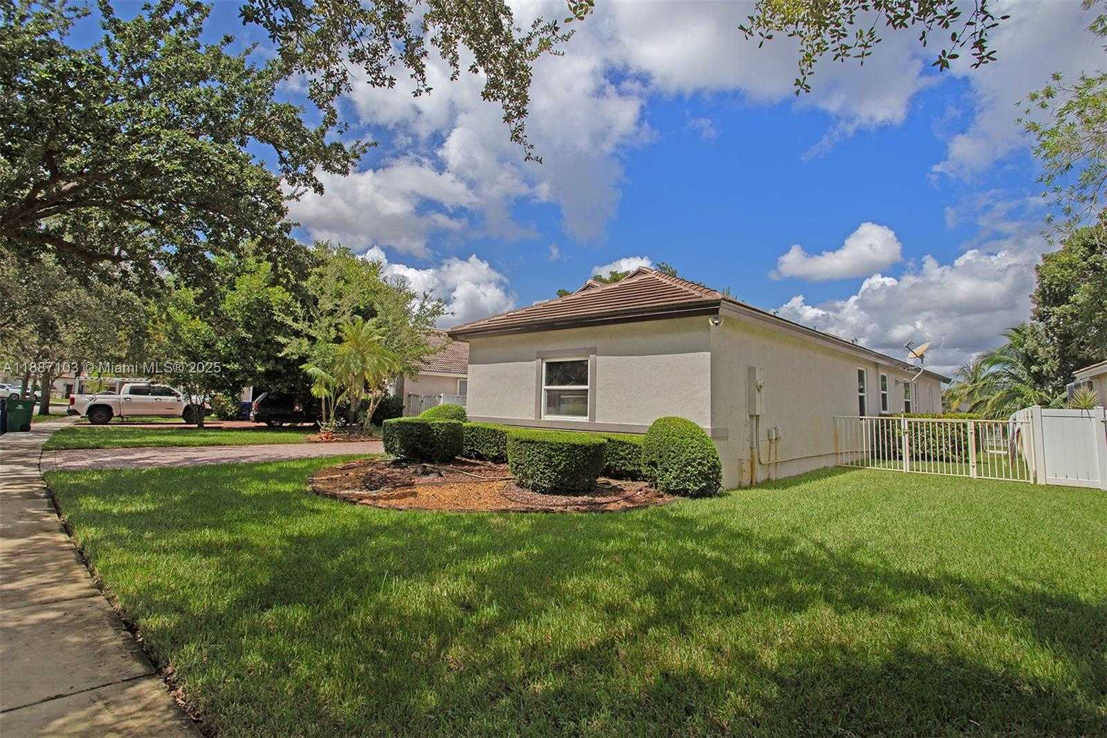 Small Image of 2960 SOUTH WEST 190TH AVE, Miramar Number 46
