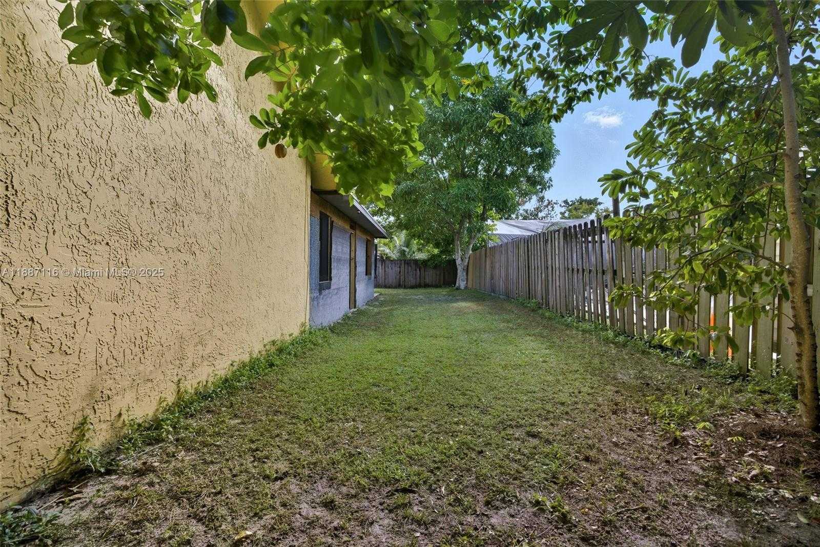 Small Image of 8240 NORTH WEST 51ST CT, Lauderhill Number 25