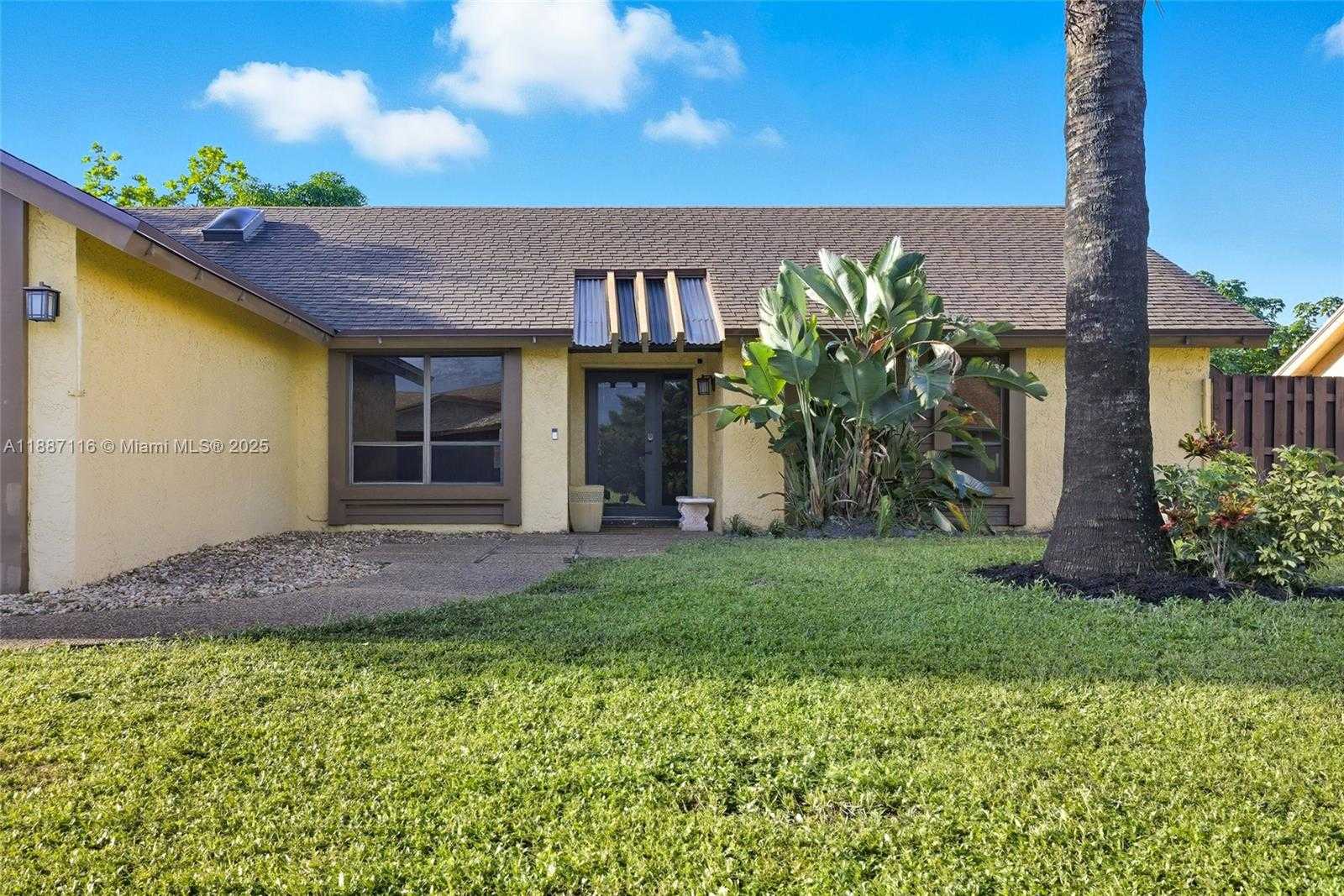 Small Image of 8240 NORTH WEST 51ST CT, Lauderhill Number 3