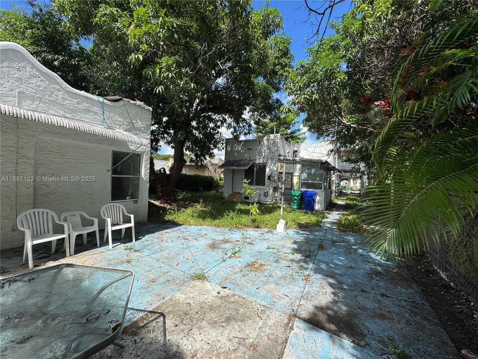 Small Image of 1920 SOUTH WEST 13TH ST, Miami Number 6