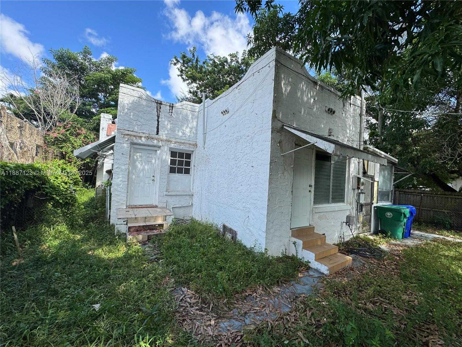 Small Image of 1920 SOUTH WEST 13TH ST, Miami Number 9