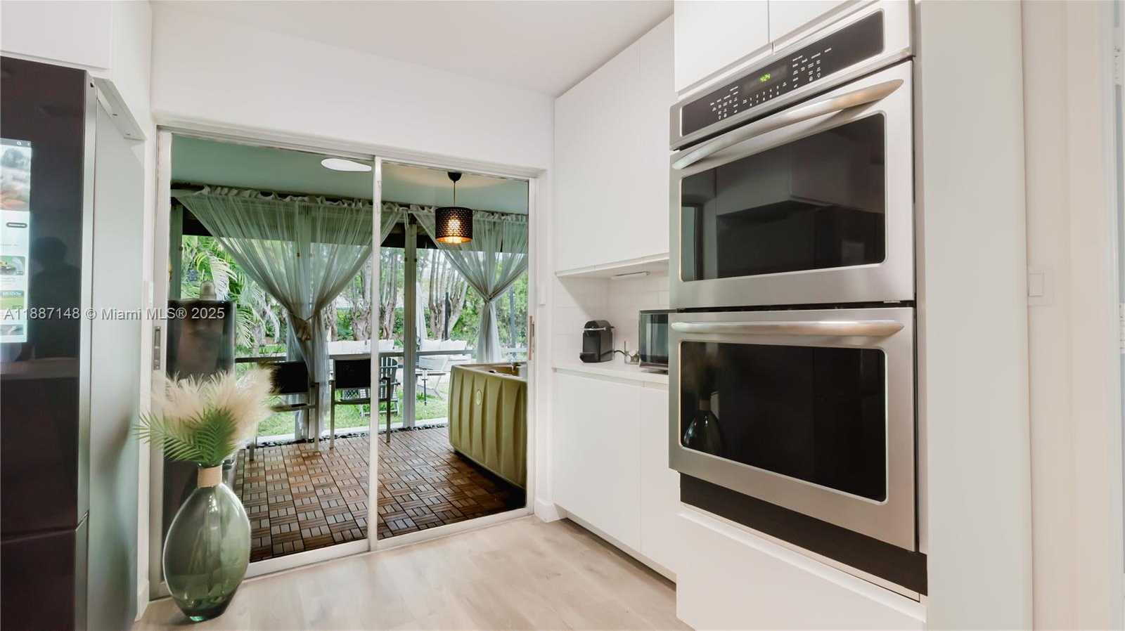 Small Image of 10300 NORTH WEST 80TH CT, Tamarac Number 5