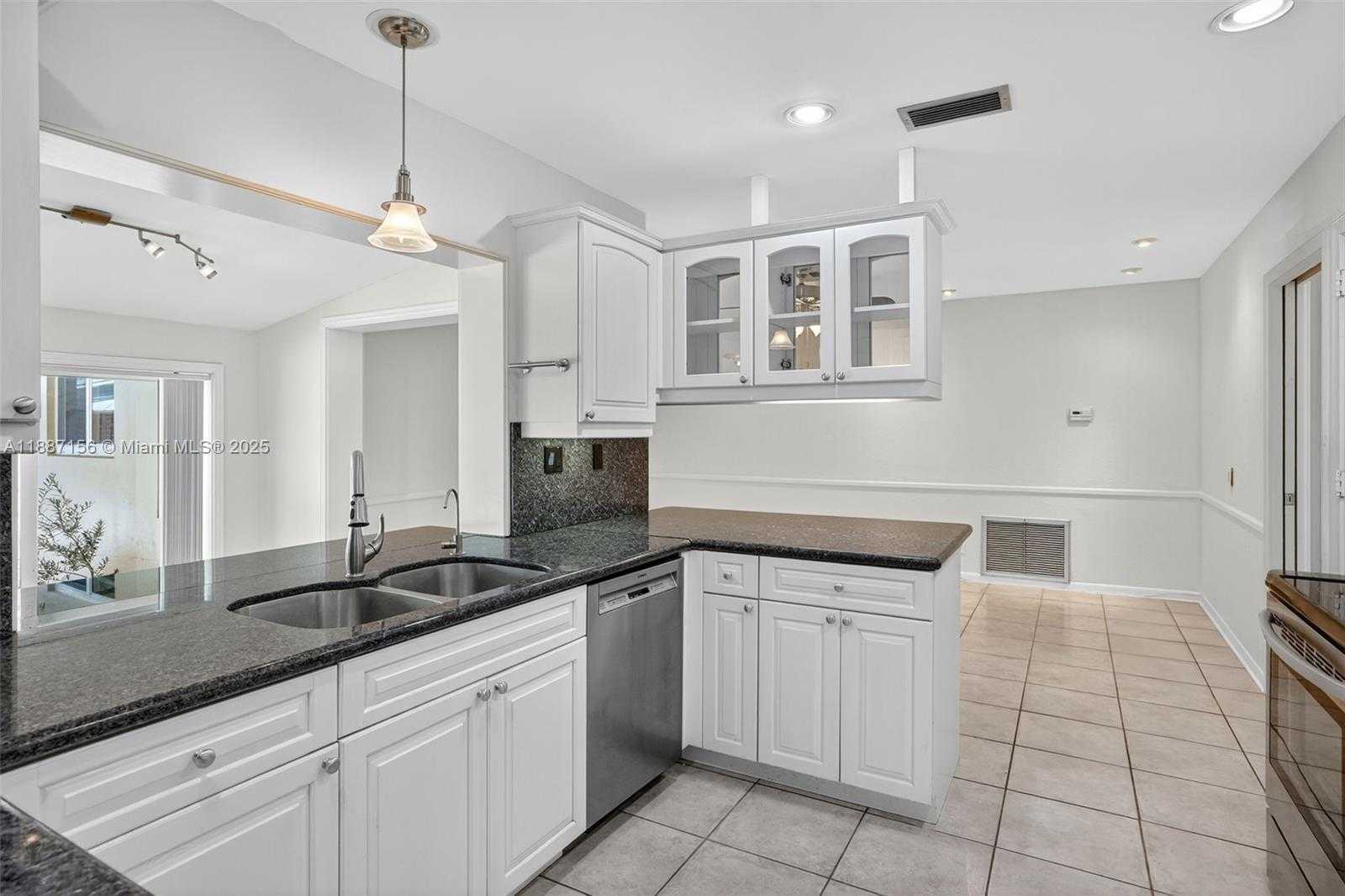 Small Image of 5701 NORTH EAST 21ST AVE, Fort Lauderdale Number 13