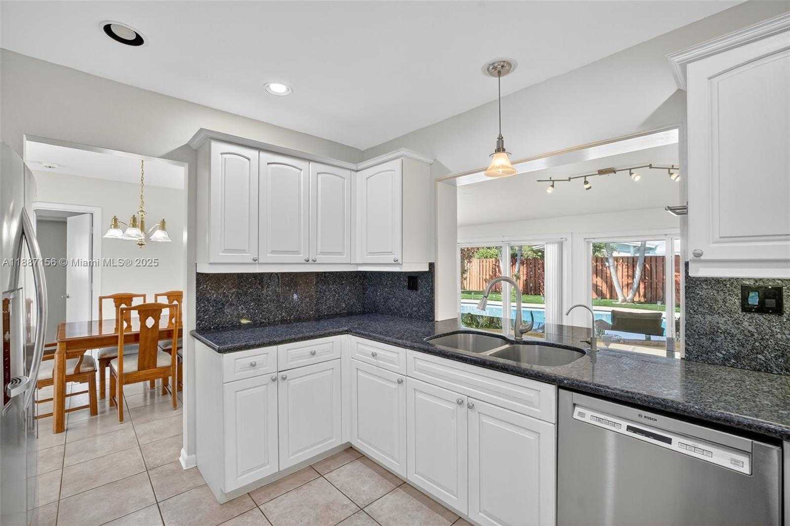 Small Image of 5701 NORTH EAST 21ST AVE, Fort Lauderdale Number 14
