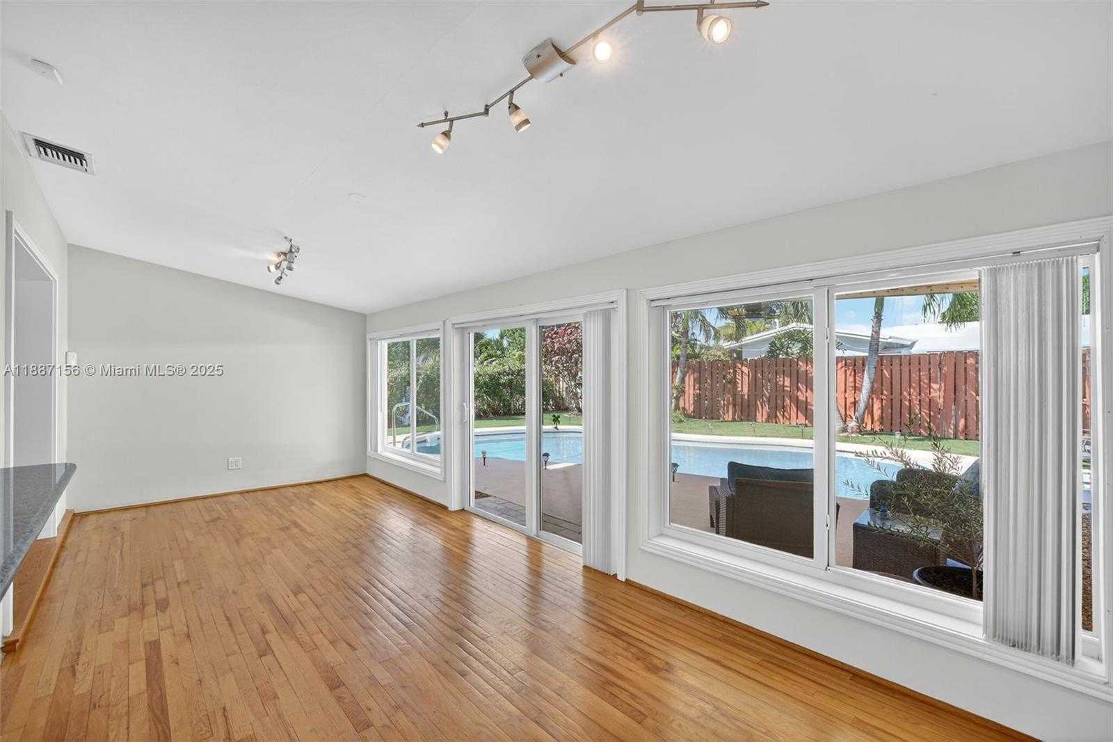 Small Image of 5701 NORTH EAST 21ST AVE, Fort Lauderdale Number 16