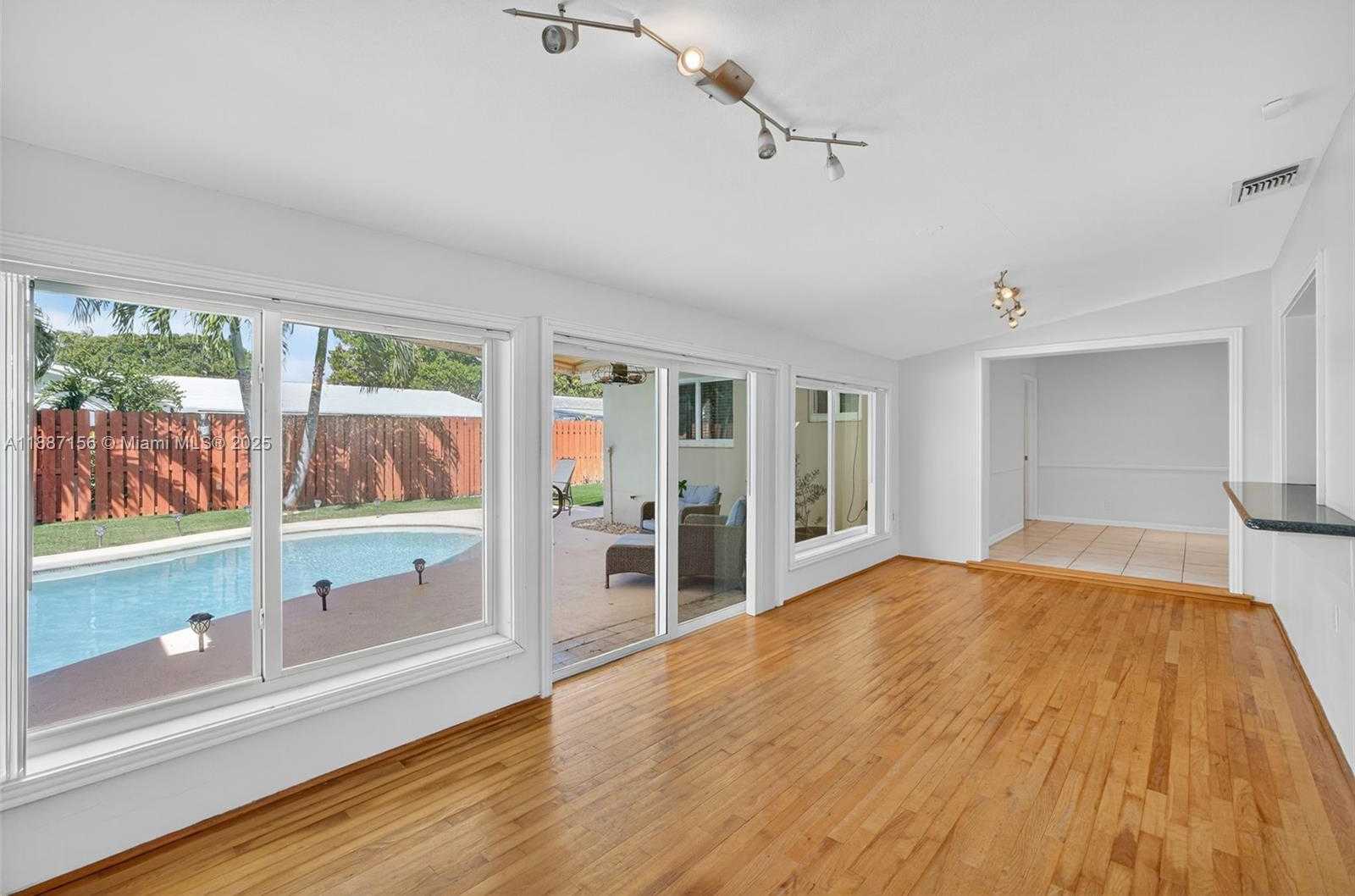 Small Image of 5701 NORTH EAST 21ST AVE, Fort Lauderdale Number 18