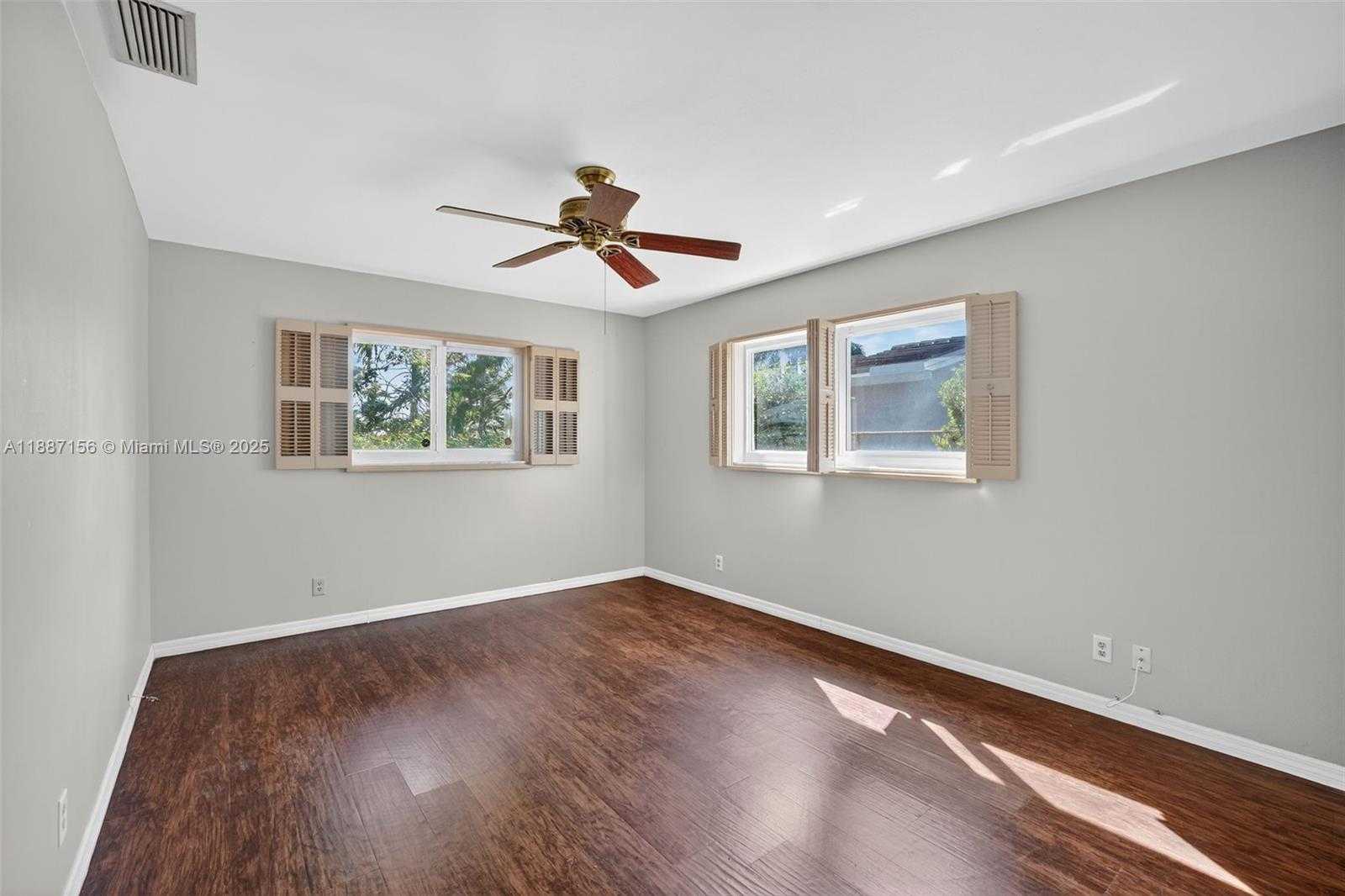 Small Image of 5701 NORTH EAST 21ST AVE, Fort Lauderdale Number 19