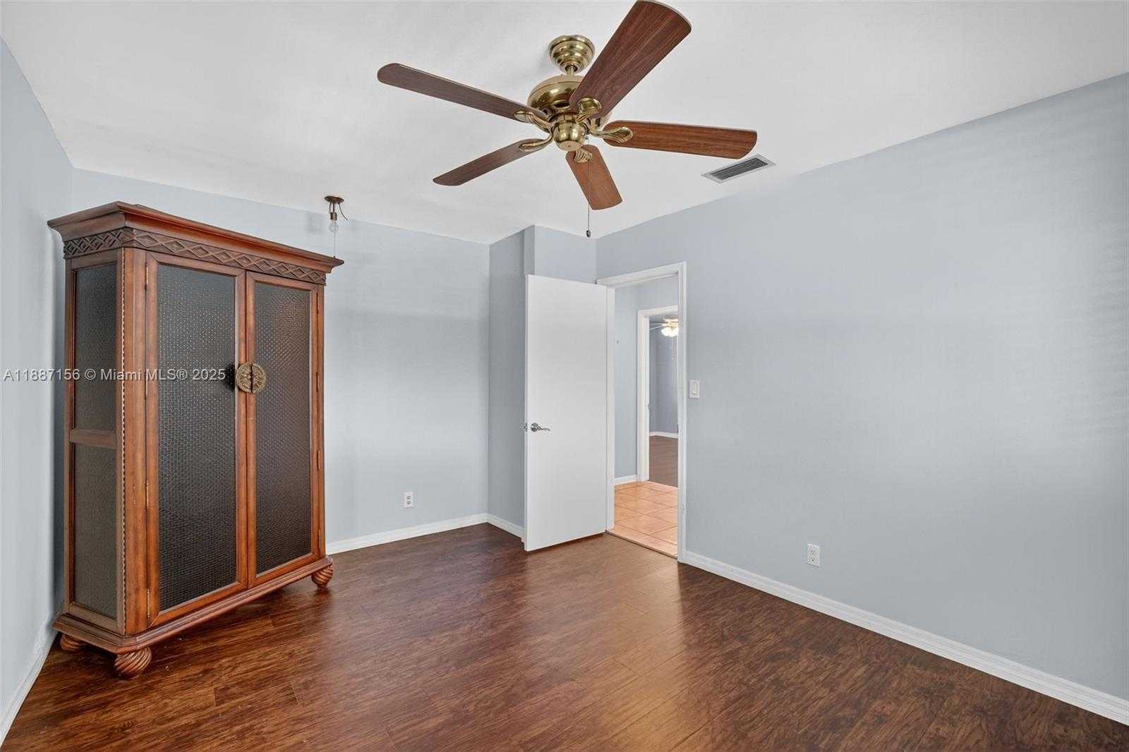 Small Image of 5701 NORTH EAST 21ST AVE, Fort Lauderdale Number 26
