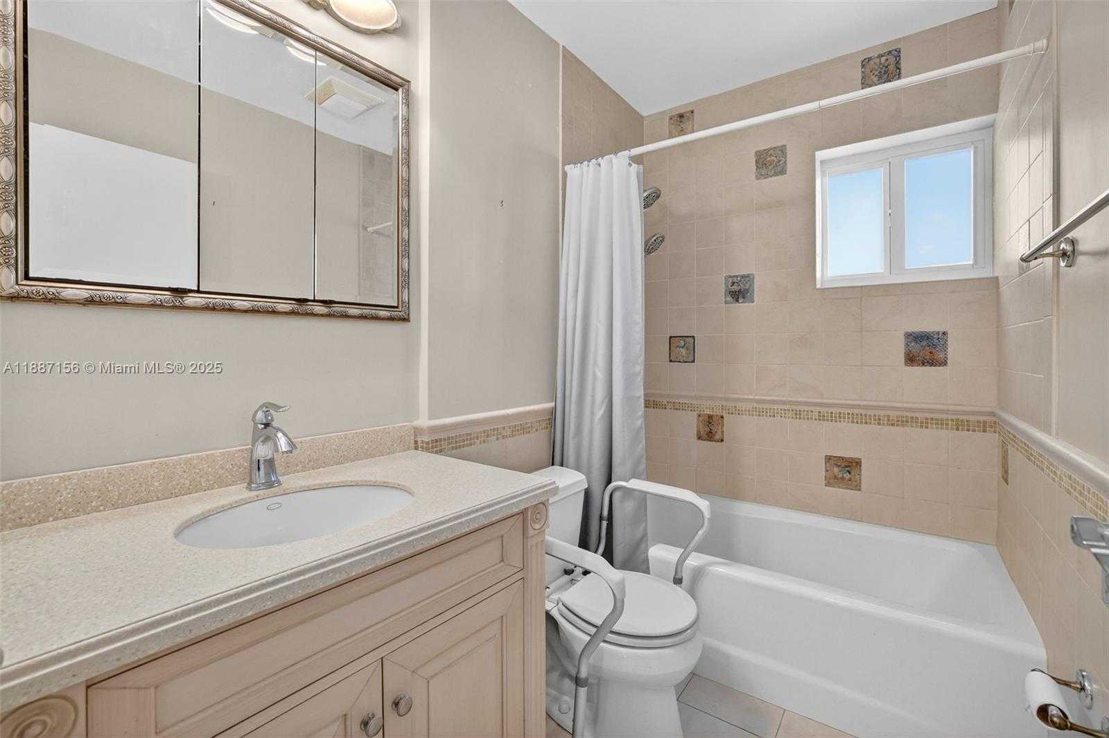 Small Image of 5701 NORTH EAST 21ST AVE, Fort Lauderdale Number 27