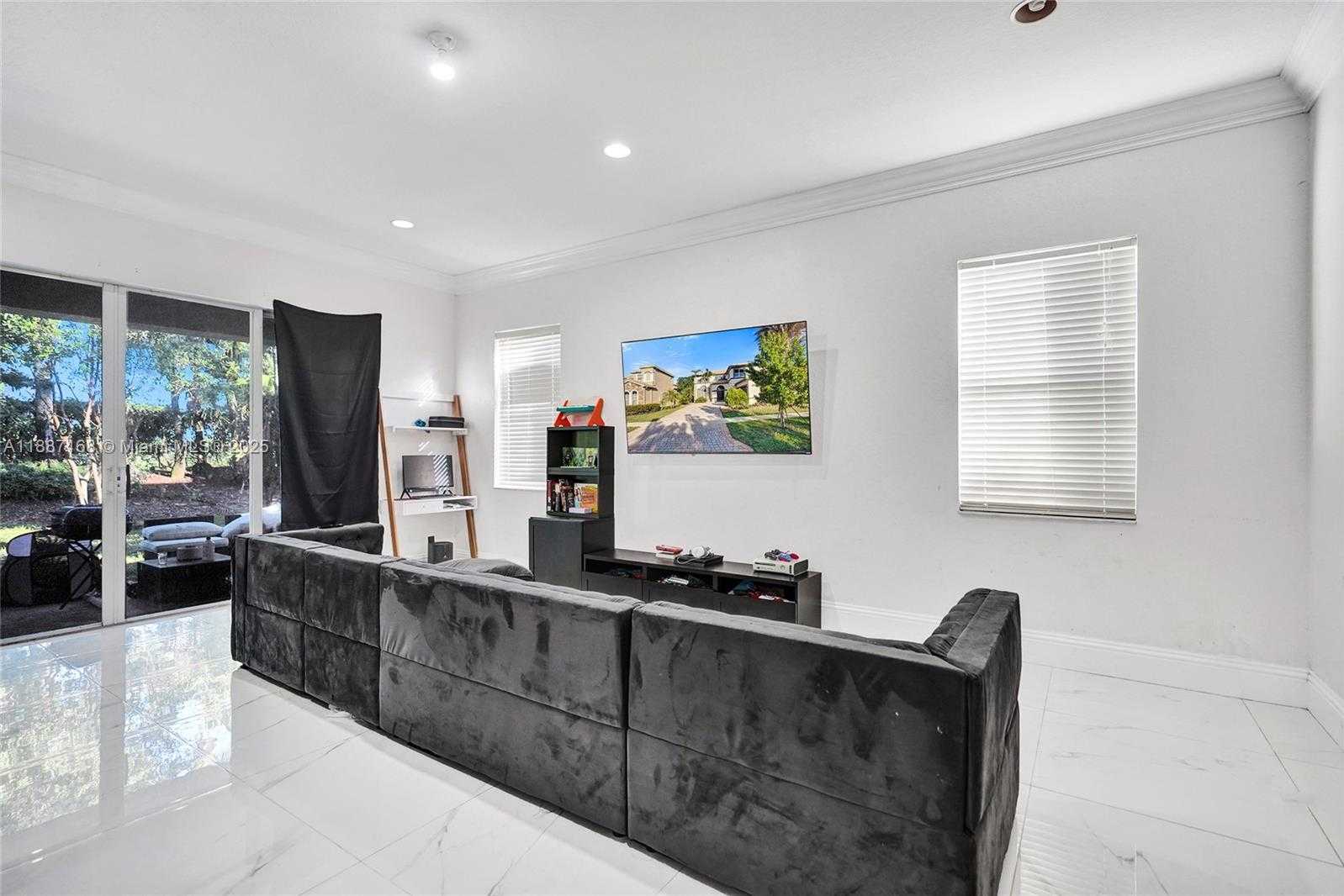 Small Image of 8824 COBBLESTONE POINT CIR, Boynton Beach Number 11