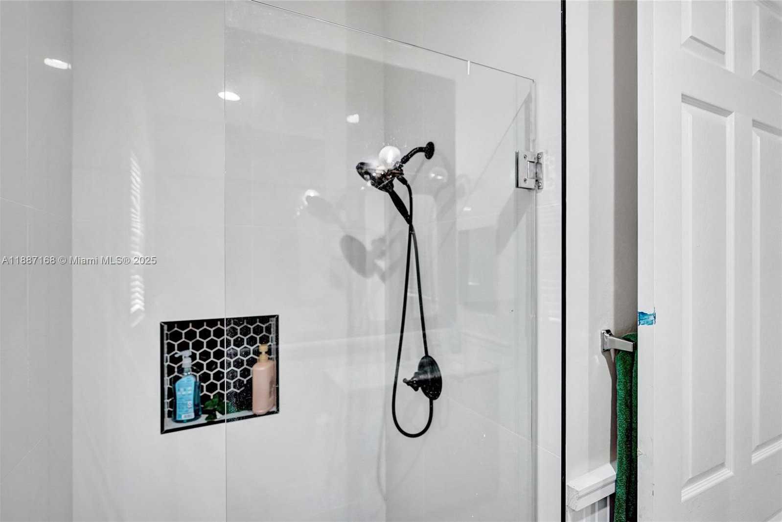 Small Image of 8824 COBBLESTONE POINT CIR, Boynton Beach Number 21