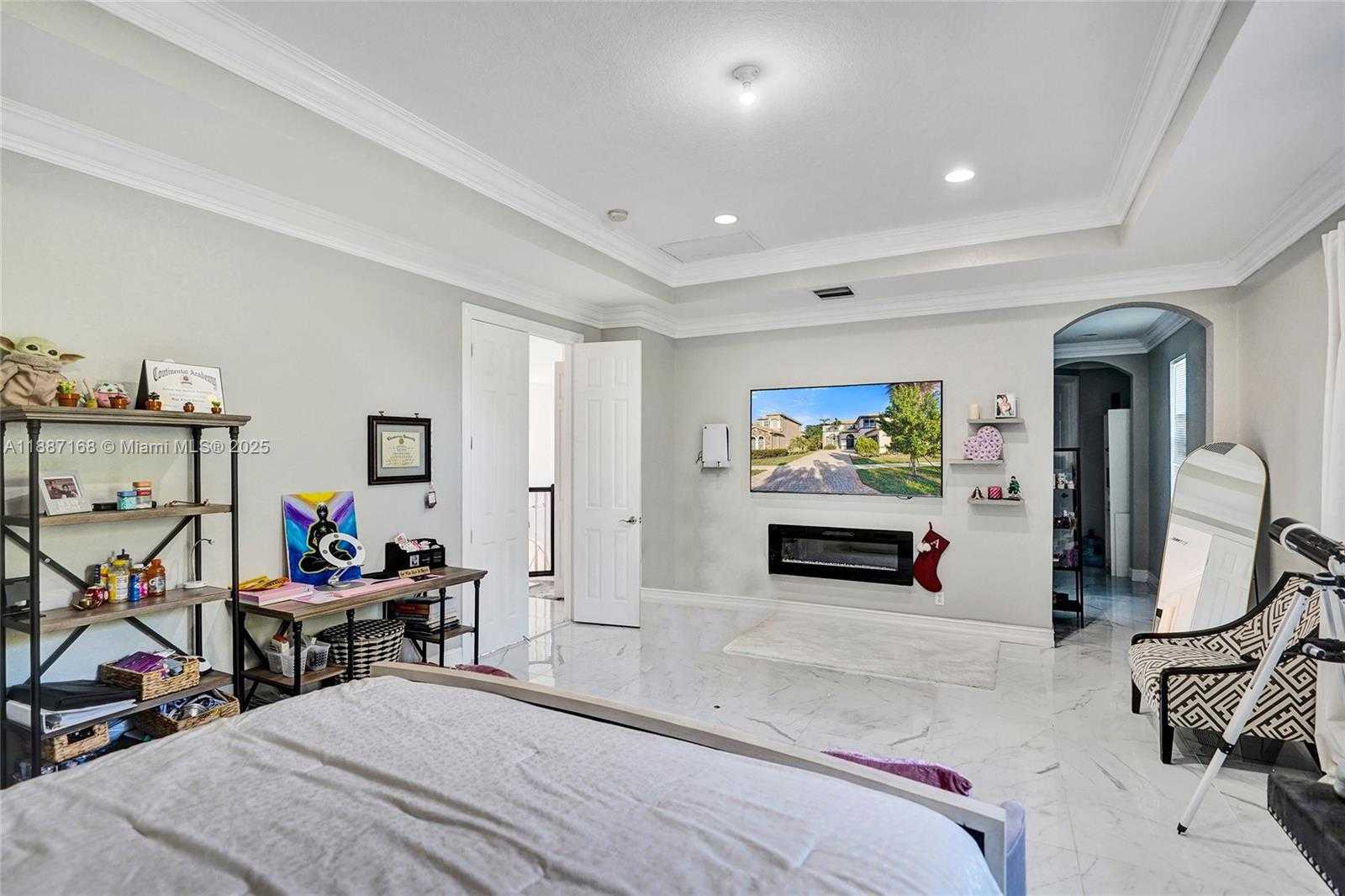 Small Image of 8824 COBBLESTONE POINT CIR, Boynton Beach Number 34