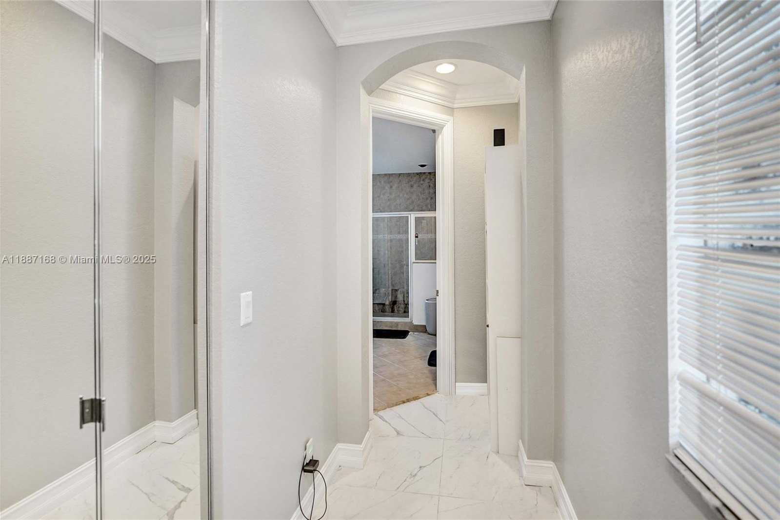 Small Image of 8824 COBBLESTONE POINT CIR, Boynton Beach Number 35