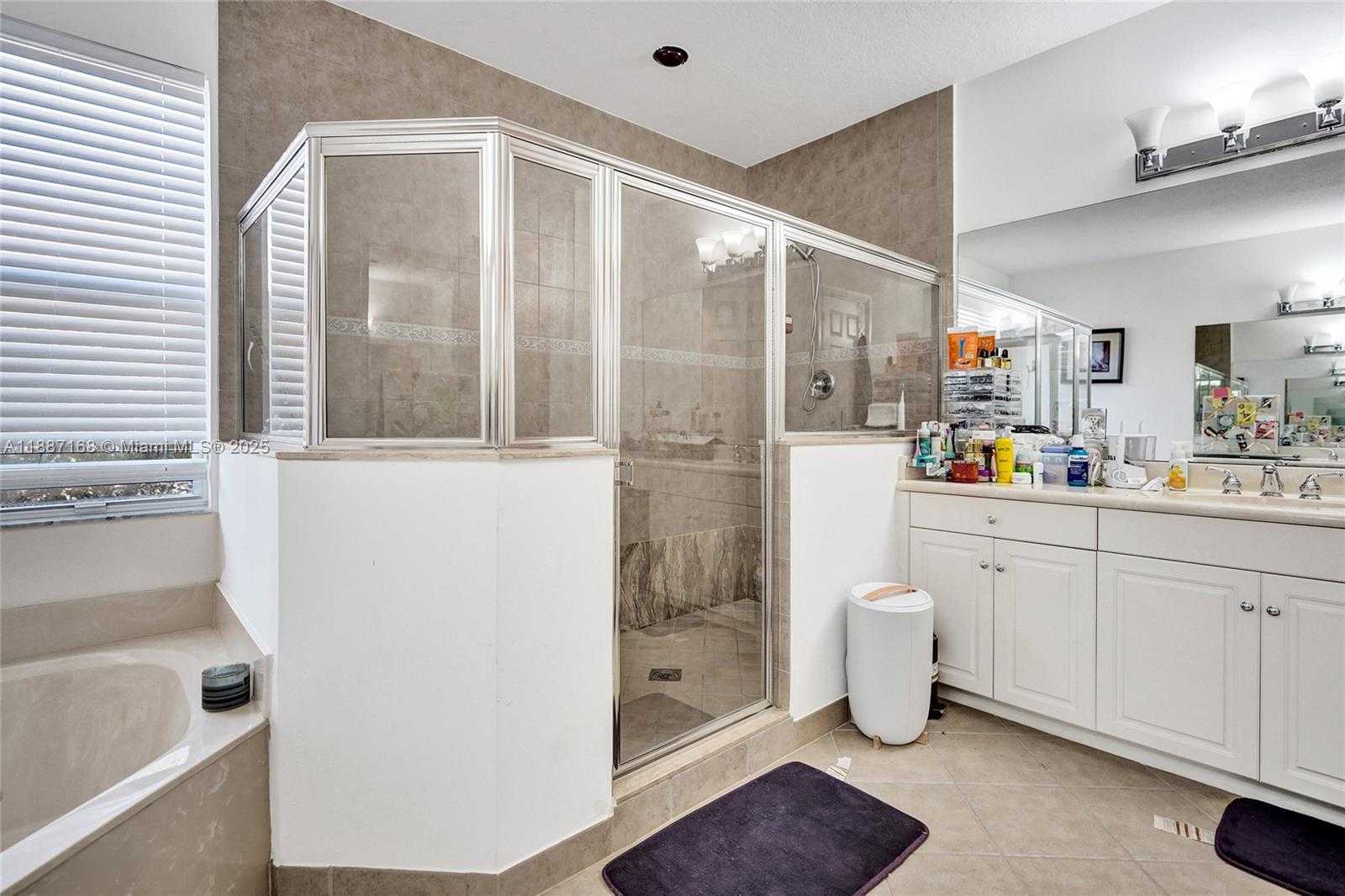 Small Image of 8824 COBBLESTONE POINT CIR, Boynton Beach Number 38