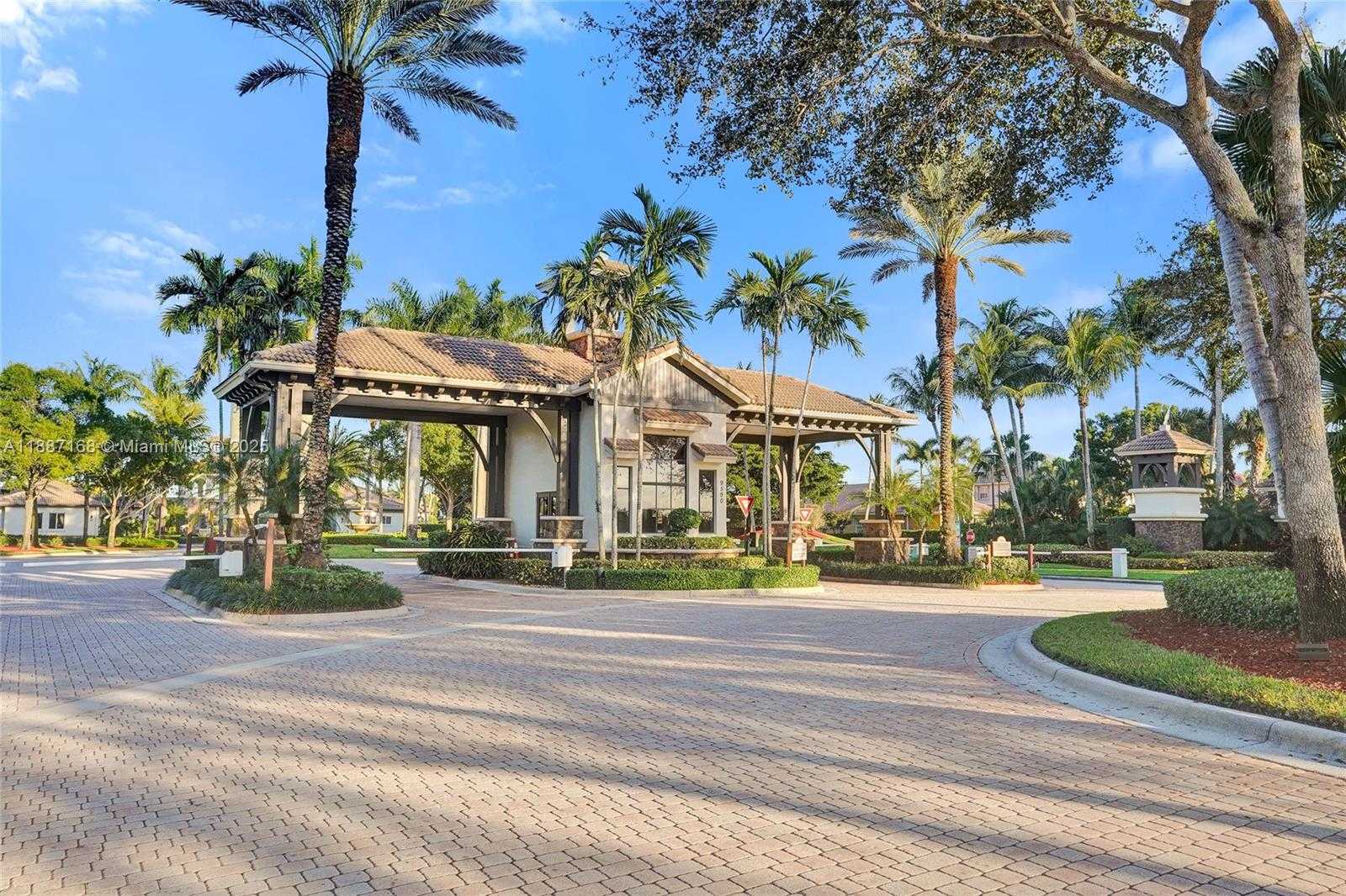 Small Image of 8824 COBBLESTONE POINT CIR, Boynton Beach Number 49