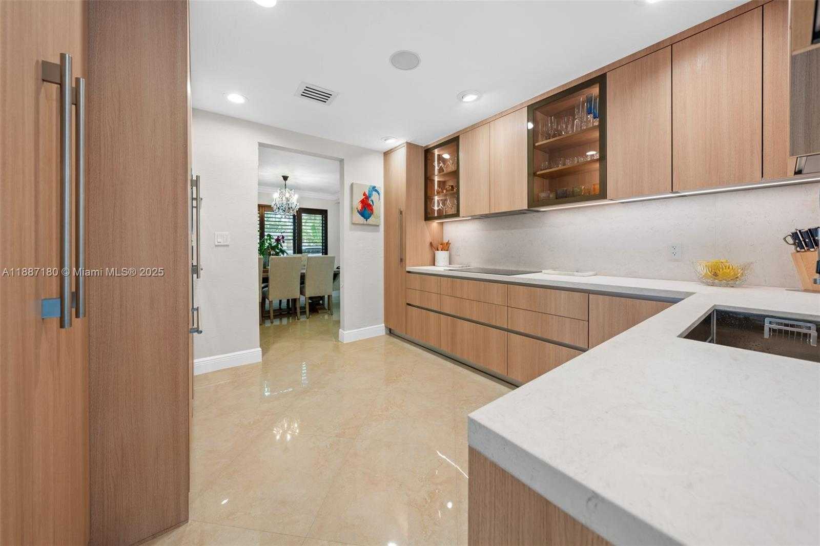 Small Image of 6420 SOUTH WEST 63RD TER, South Miami Number 11