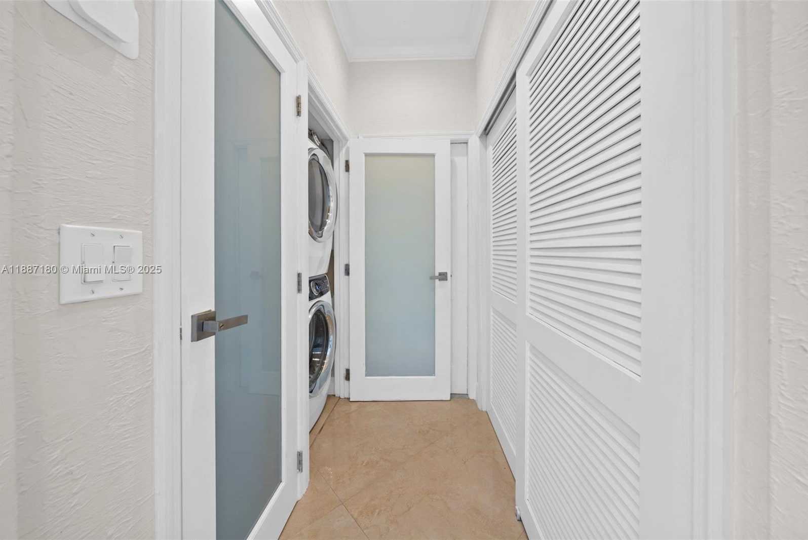 Small Image of 6420 SOUTH WEST 63RD TER, South Miami Number 15