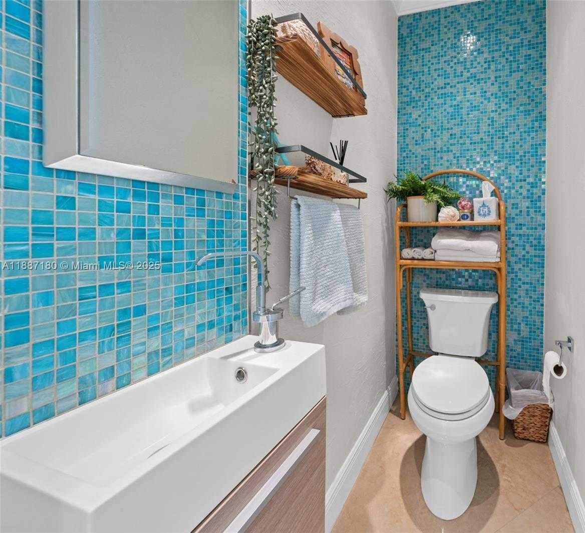 Small Image of 6420 SOUTH WEST 63RD TER, South Miami Number 16