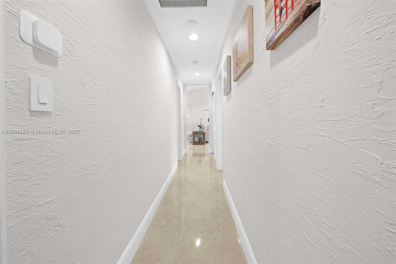 Small Image of 6420 SOUTH WEST 63RD TER, South Miami Number 18