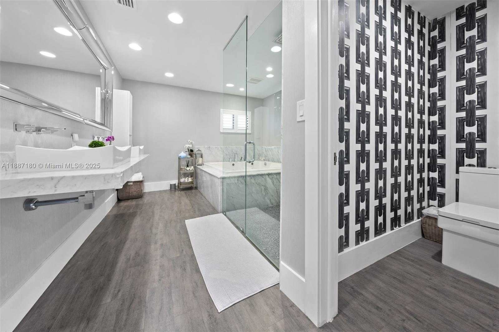 Small Image of 6420 SOUTH WEST 63RD TER, South Miami Number 27
