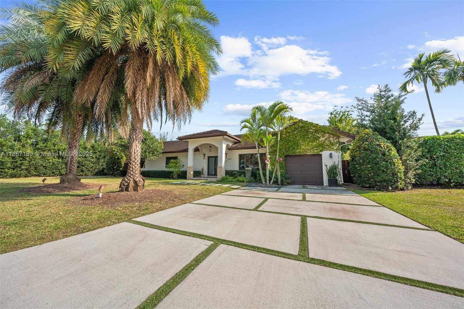 Small Image of 6420 SOUTH WEST 63RD TER, South Miami Number 4