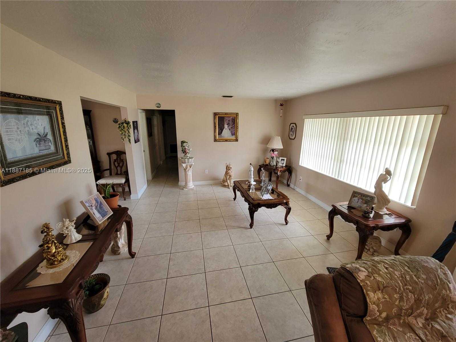 Small Image of 17231 NORTH WEST 53RD PL, Miami Gardens Number 10