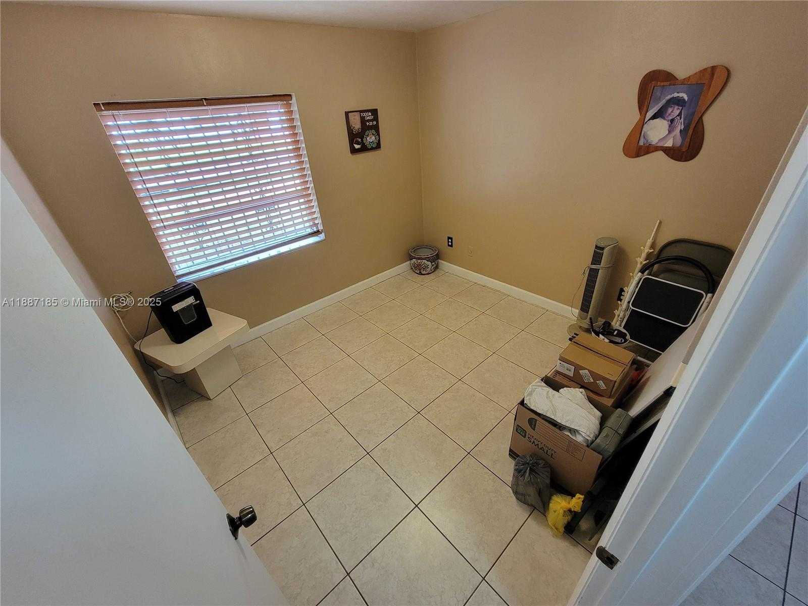 Small Image of 17231 NORTH WEST 53RD PL, Miami Gardens Number 14