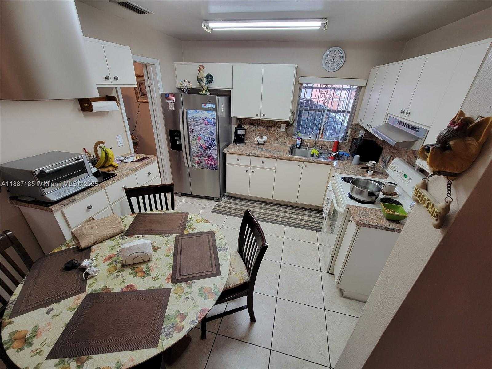 Small Image of 17231 NORTH WEST 53RD PL, Miami Gardens Number 2