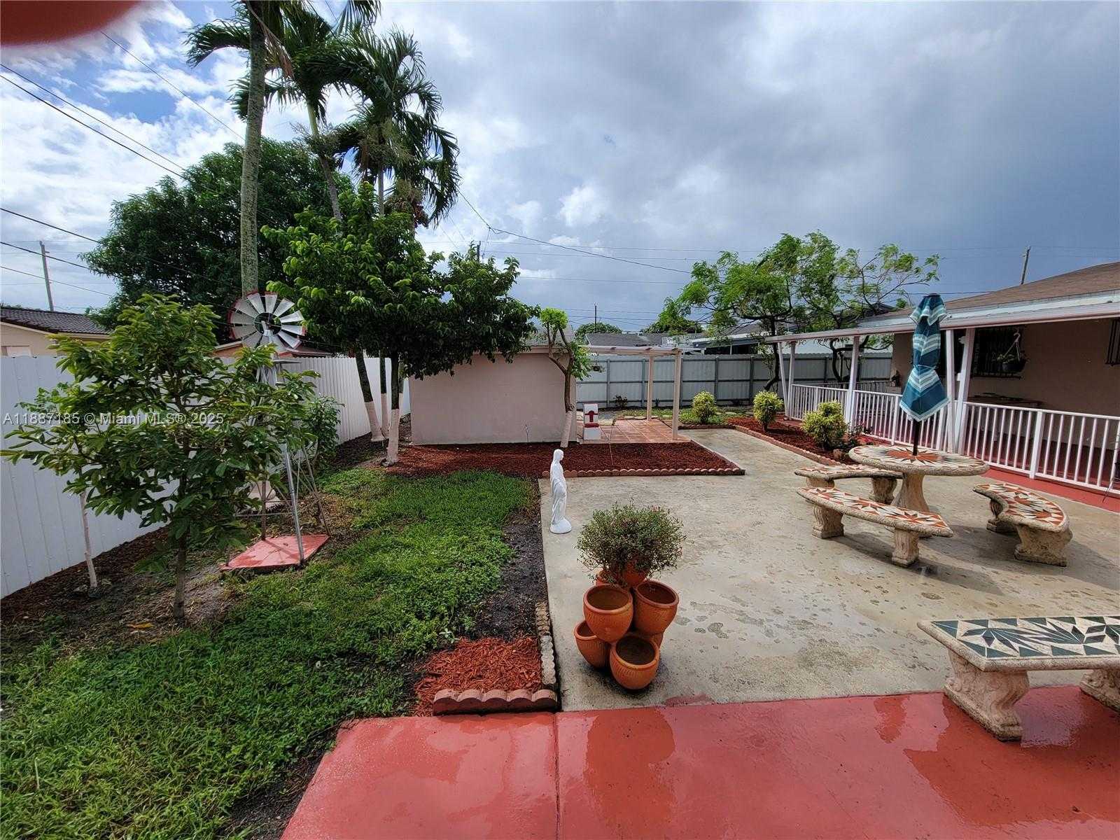 Small Image of 17231 NORTH WEST 53RD PL, Miami Gardens Number 20