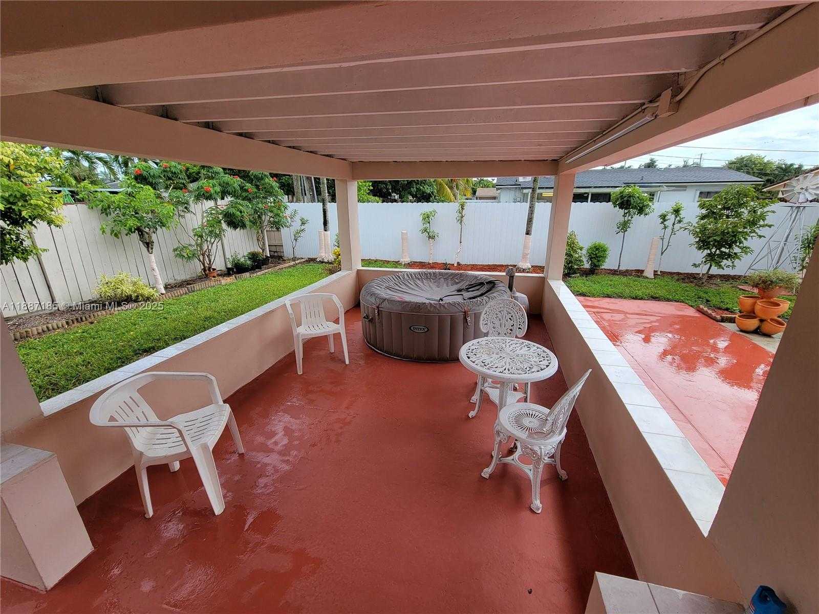 Small Image of 17231 NORTH WEST 53RD PL, Miami Gardens Number 21
