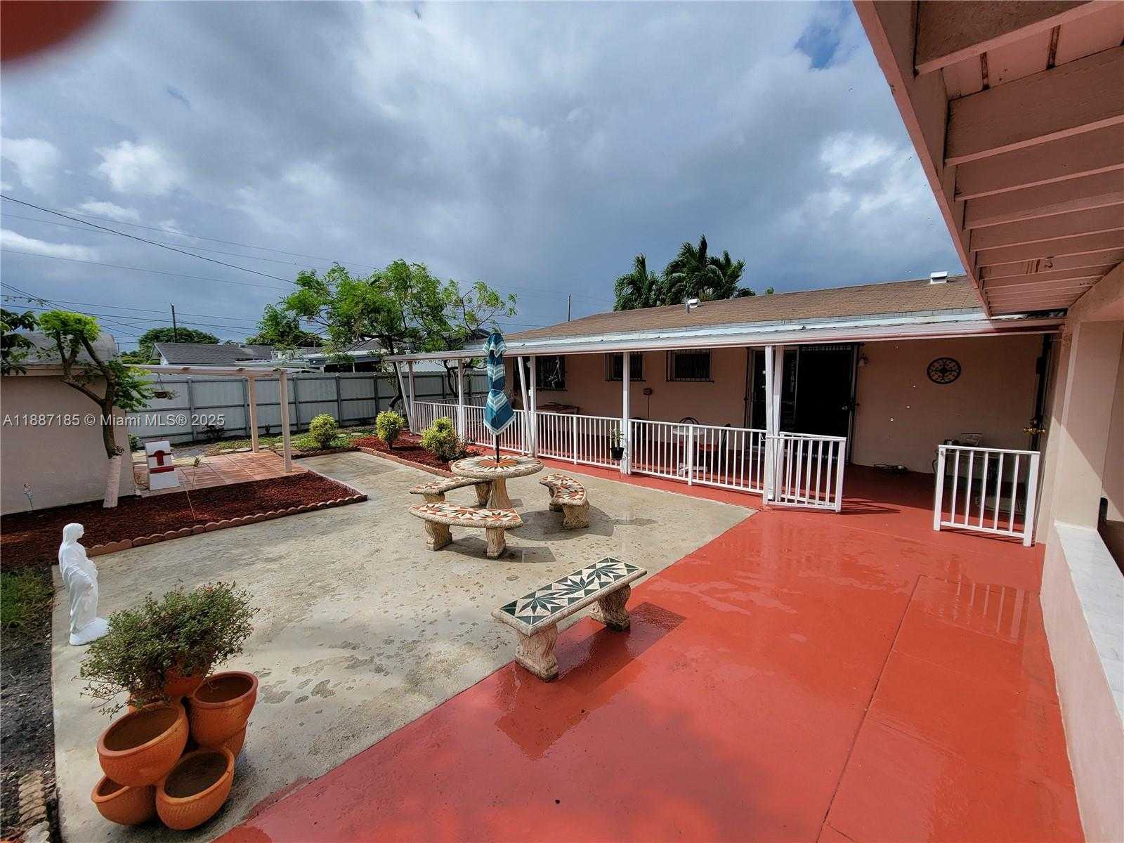 Small Image of 17231 NORTH WEST 53RD PL, Miami Gardens Number 25