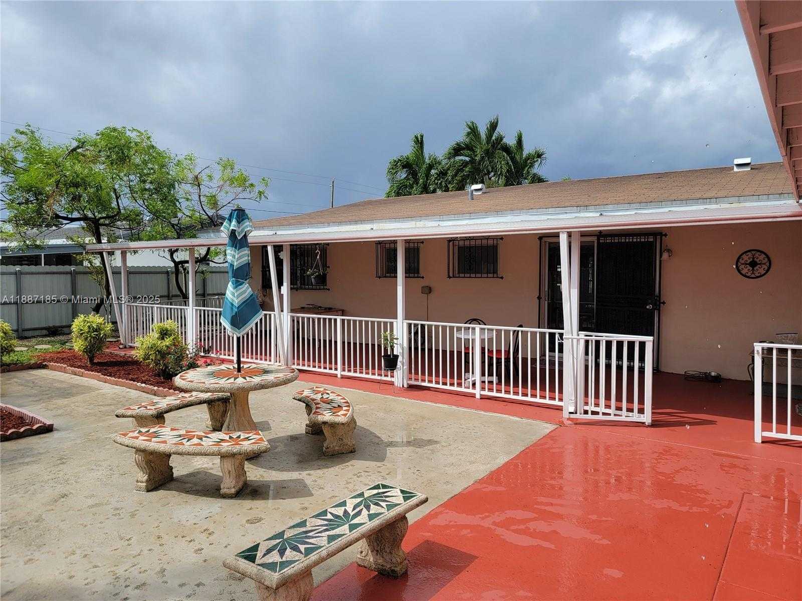 Small Image of 17231 NORTH WEST 53RD PL, Miami Gardens Number 26