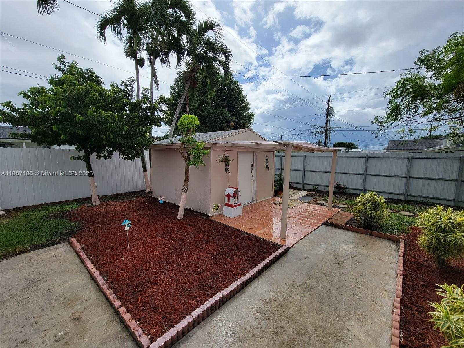 Small Image of 17231 NORTH WEST 53RD PL, Miami Gardens Number 29