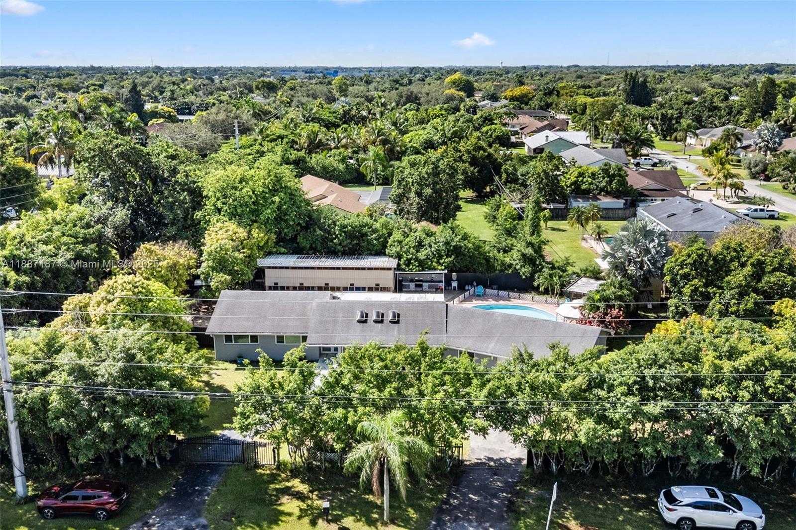 Small Image of 16700 SOUTH WEST 272ND ST, Homestead Number 27