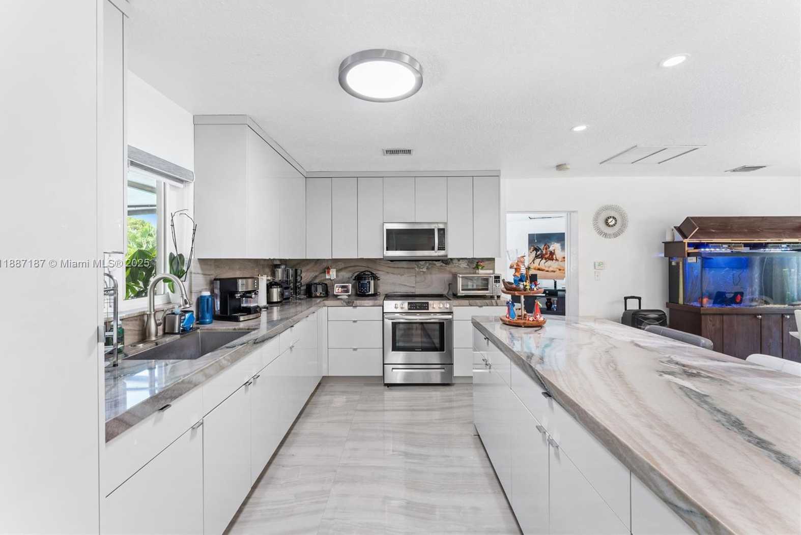 Small Image of 16700 SOUTH WEST 272ND ST, Homestead Number 8