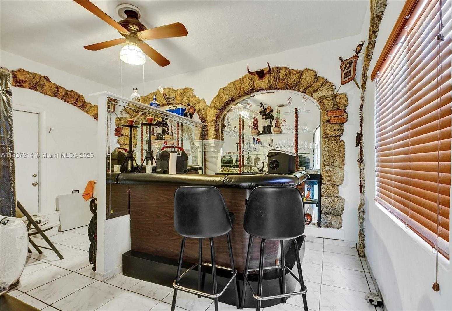 Small Image of 2024 ALTON, Miami Beach Number 15