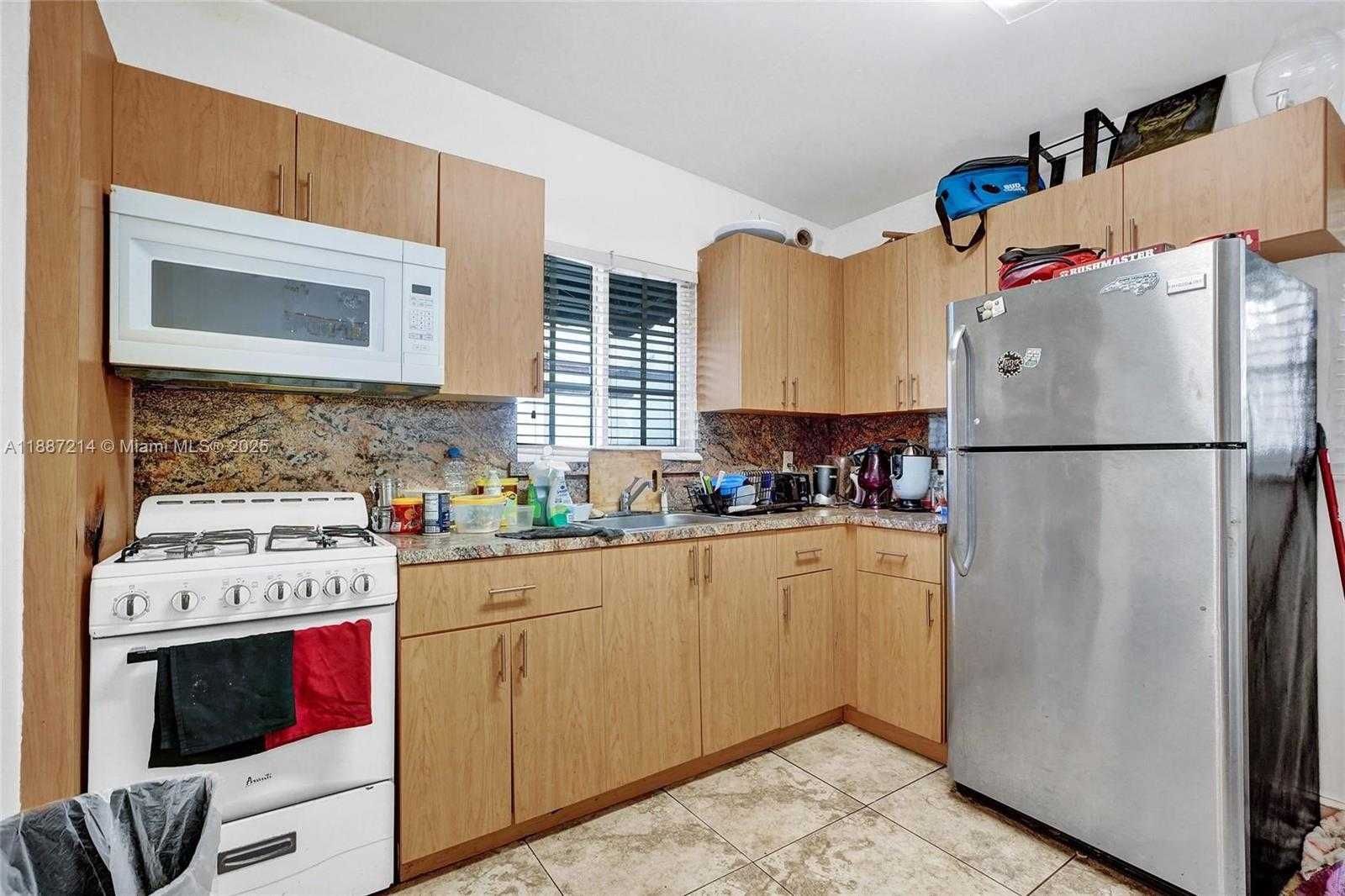 Small Image of 2024 ALTON, Miami Beach Number 27