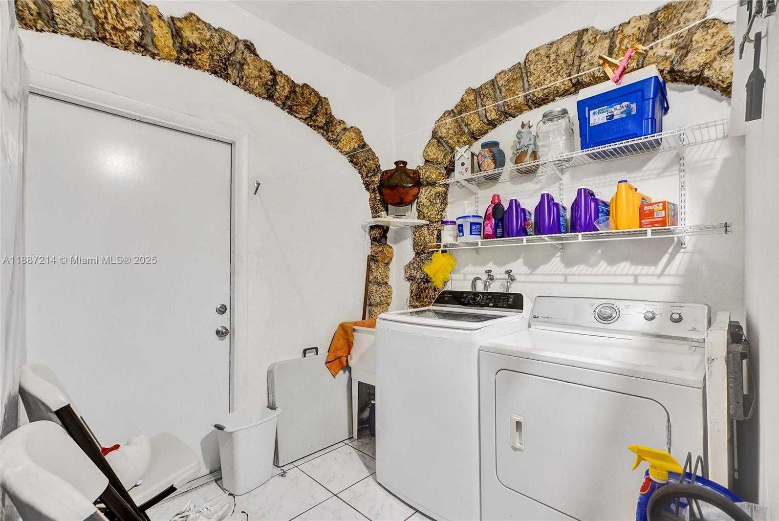 Small Image of 2024 ALTON, Miami Beach Number 30