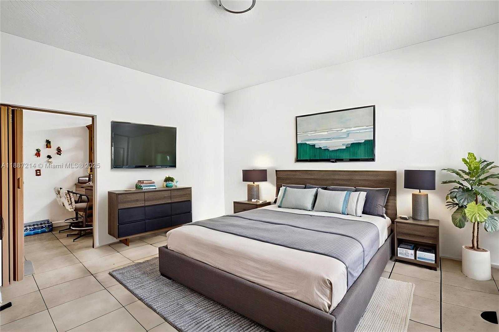 Small Image of 2024 ALTON, Miami Beach Number 35