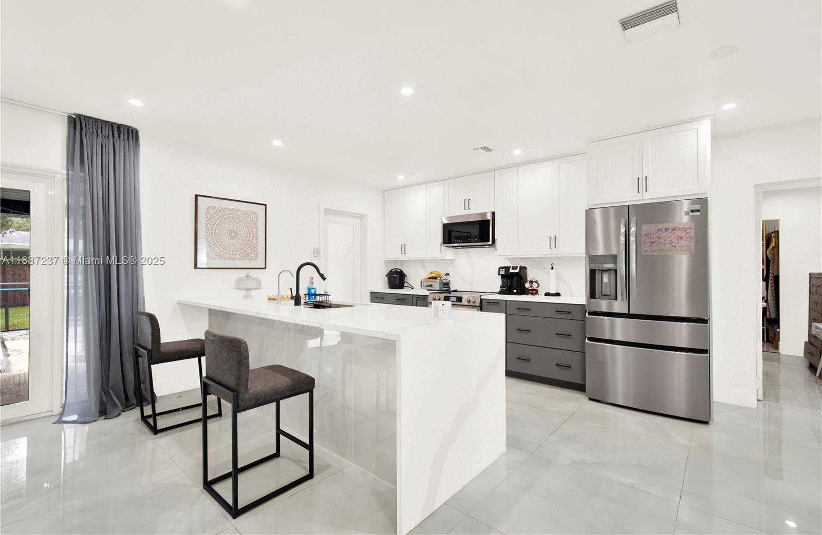 Small Image of 8780 SOUTH WEST 200TH ST, Cutler Bay Number 13